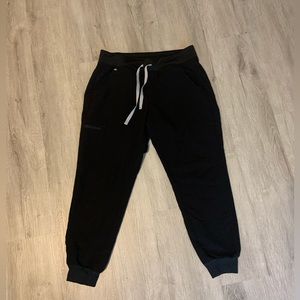 Figs Black Jogger Scrubs Med Petite